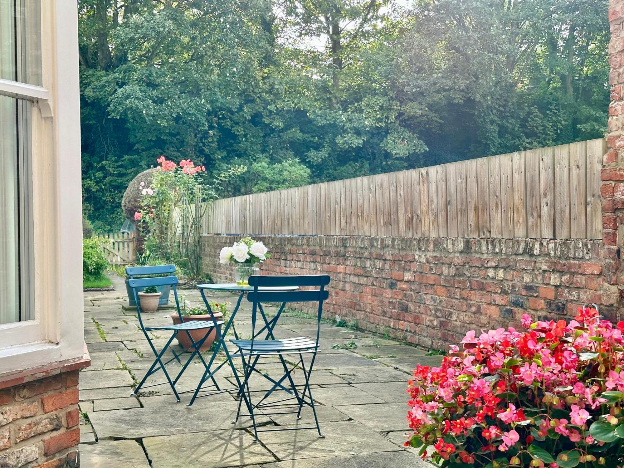 Gillygate Nest With Free Allocated Parking York Extérieur photo